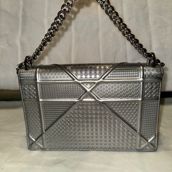 CHRISTIAN DIOR SILVER SHOULDER BAG / CROSSBODY - Picture 3 of 9